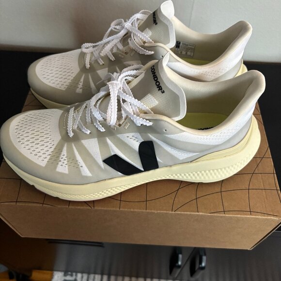 Veja Condor 3 Engineered - Mesh Full White - NEW IN BOX! main image 4